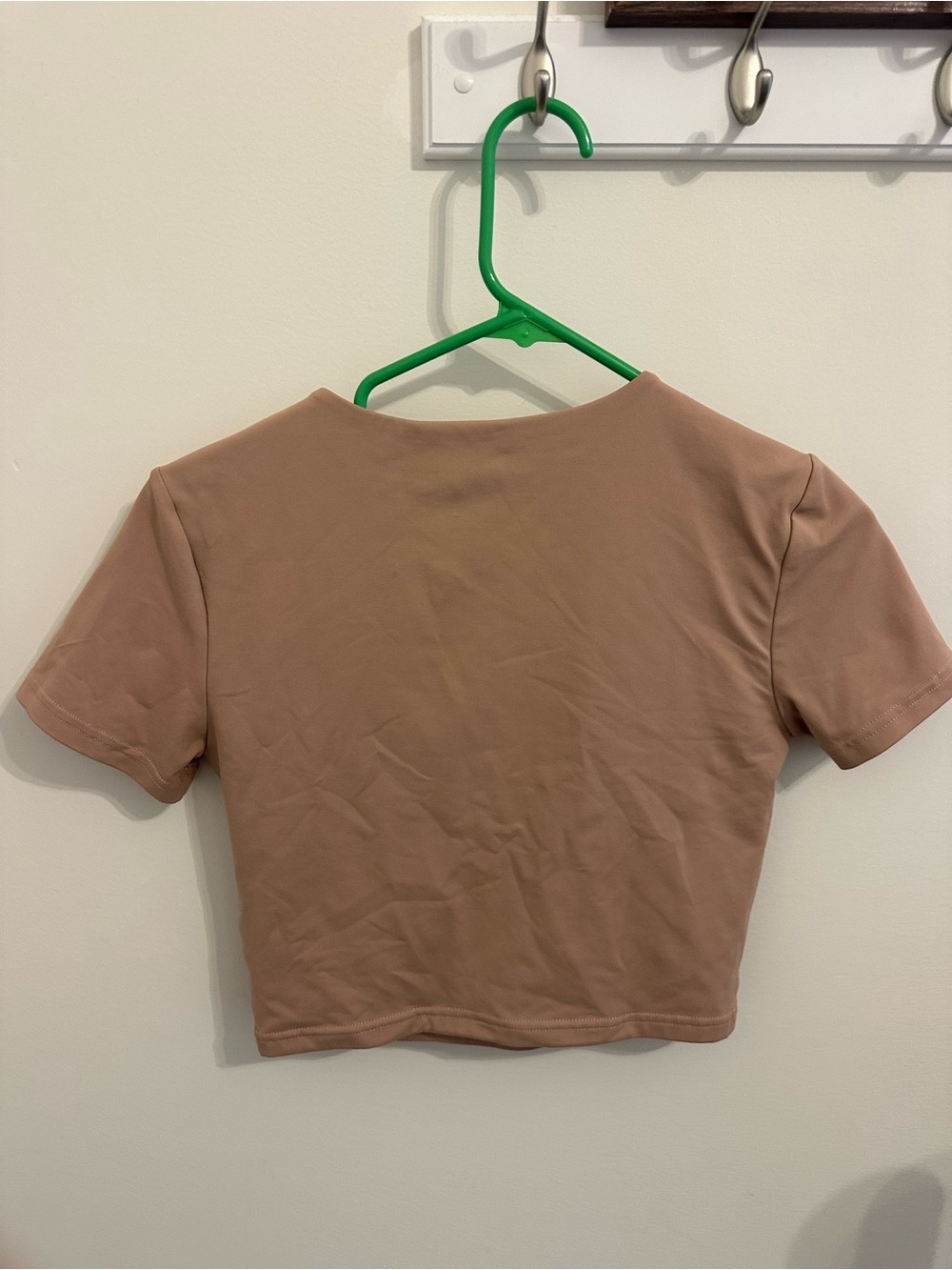 ReoRia Taupe Crop Tee - Picture 3 of 3